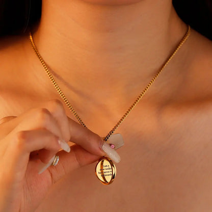 NuCœur Médaillon d’Aveu Necklace